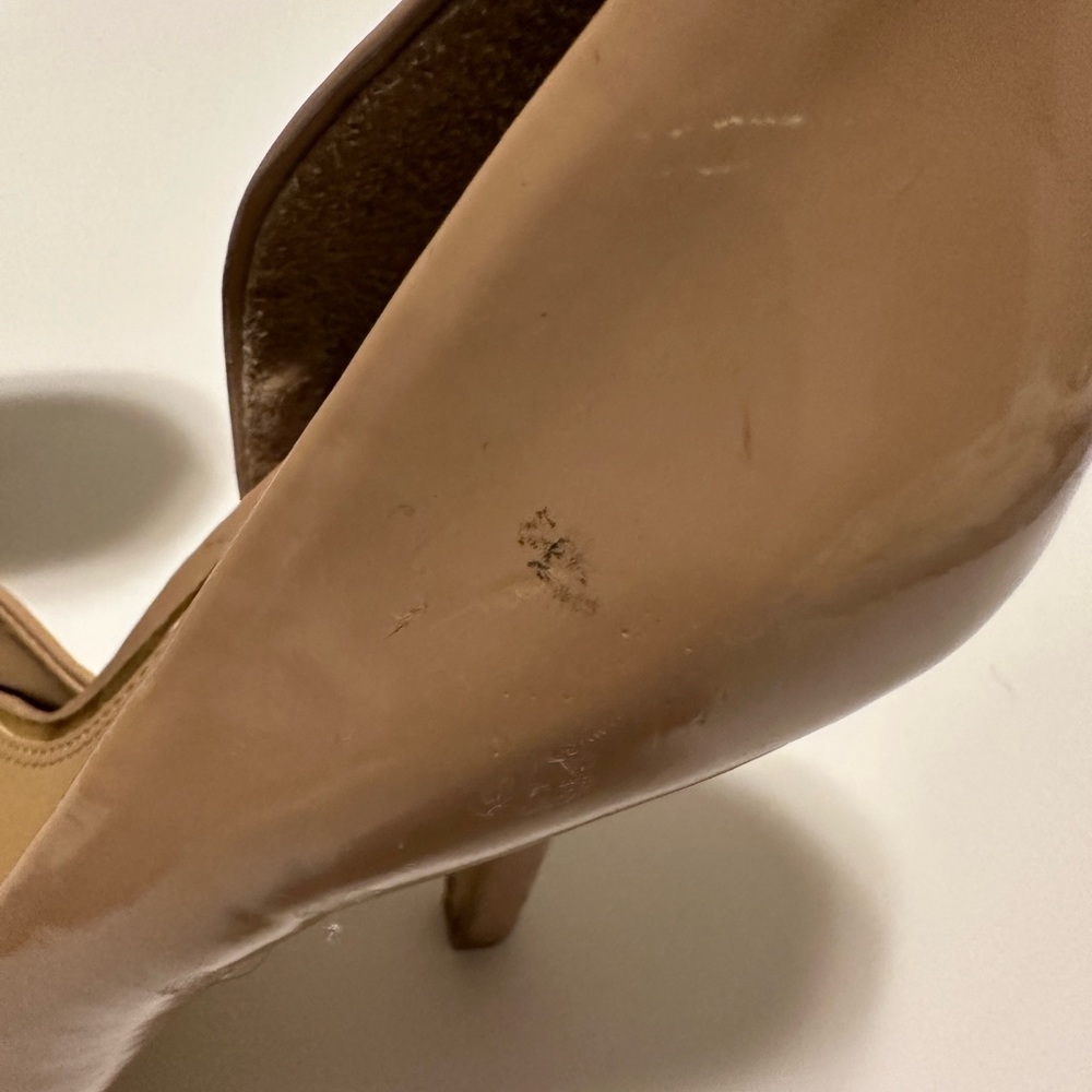 BCBG Patent Nude Pumps Size 6/36 Wide - Picture 9 of 15